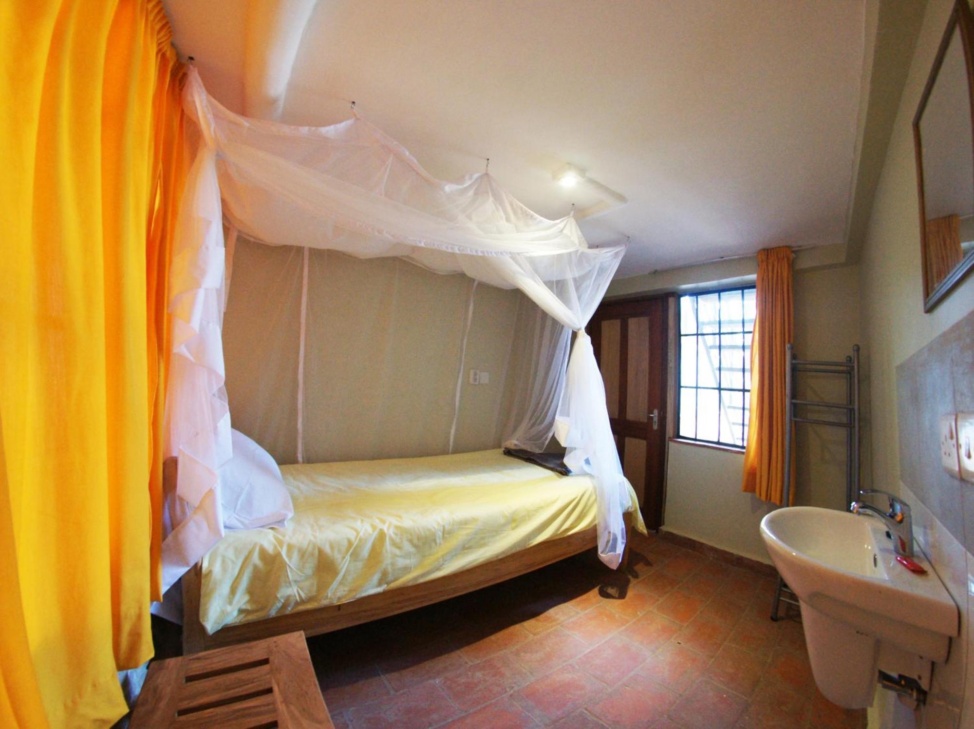 Yellow Haven Lodge Καμπάλα Δωμάτιο φωτογραφία
